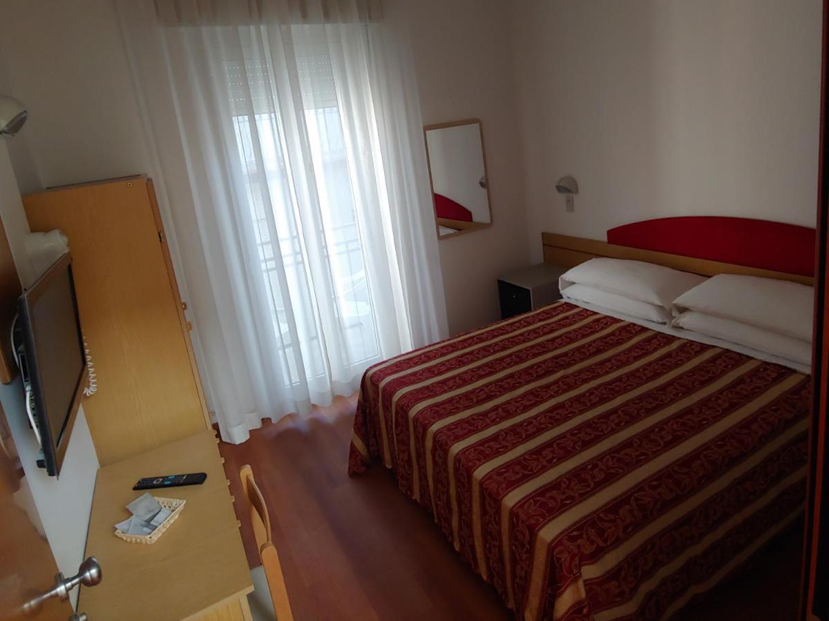 Hotel Angelus Rimini Exteriér fotografie