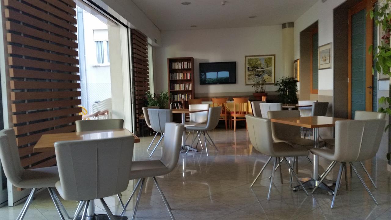 Hotel Angelus Rimini Exteriér fotografie